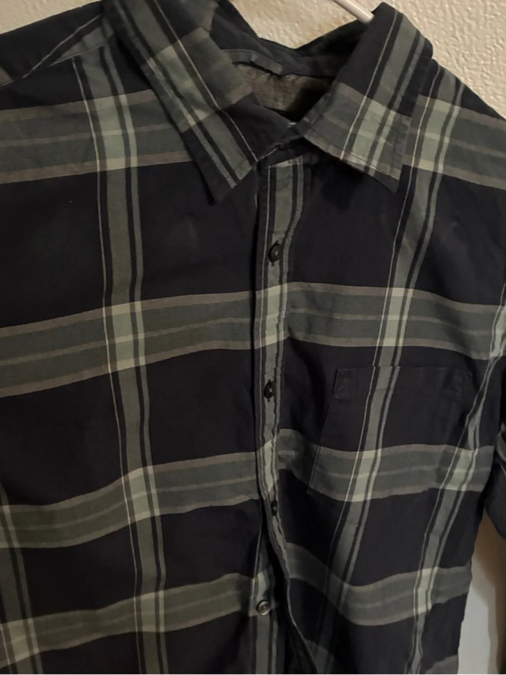 Banana Republic Men's Navy & Gray Plaid Button-Down Shirt